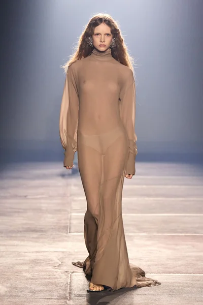 Look 38